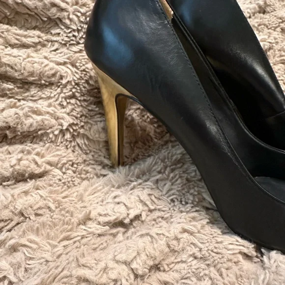 NEW Ted Baker London Saysa Stilleto black/ gold size US10/ UK8 - Picture 9 of 10